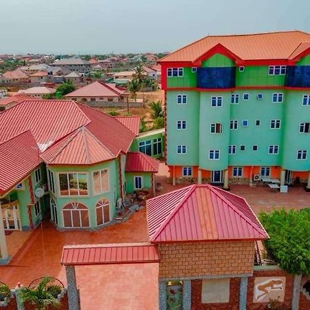 Dc Ambassadors Hotel Dawhwenya Экстерьер фото
