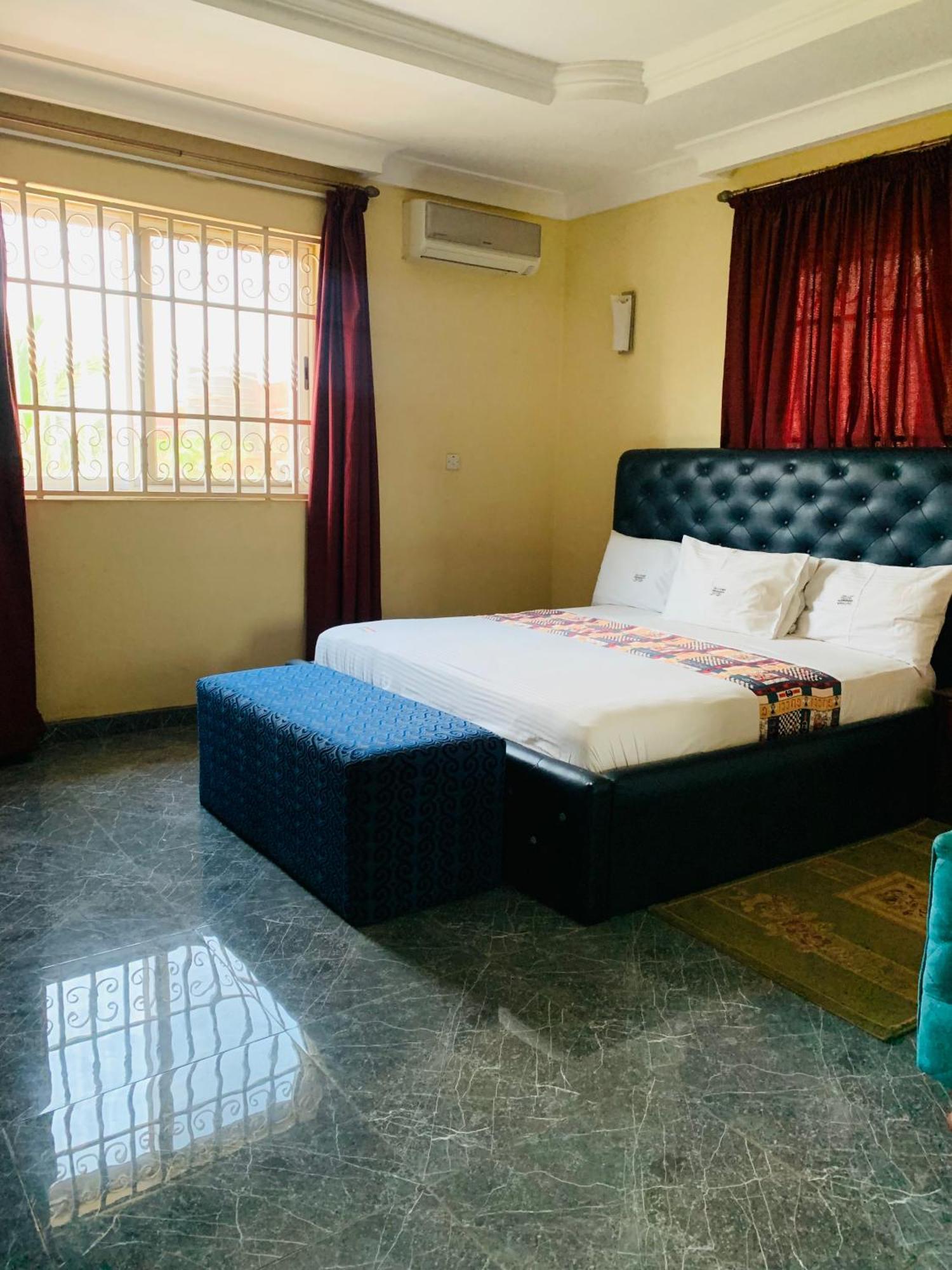 Dc Ambassadors Hotel Dawhwenya Экстерьер фото