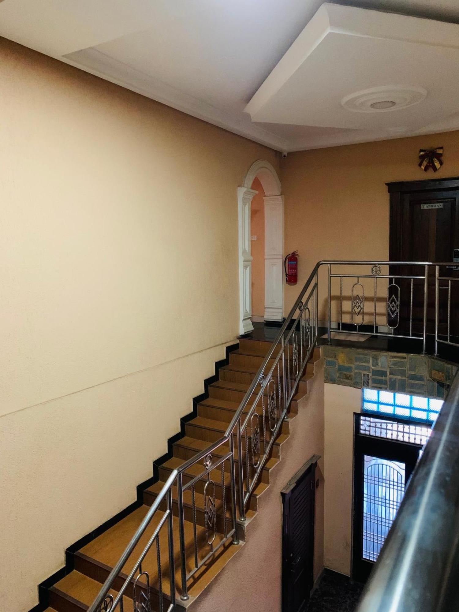 Dc Ambassadors Hotel Dawhwenya Экстерьер фото