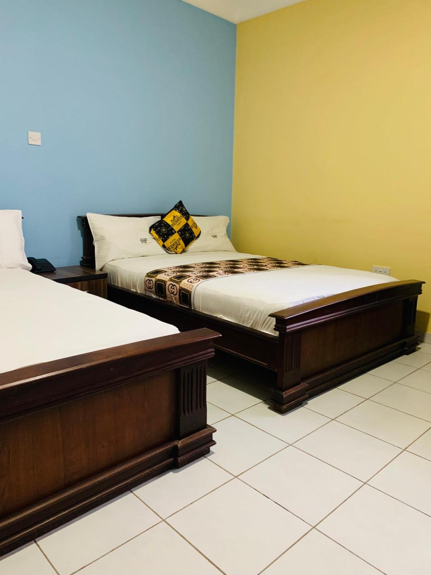Dc Ambassadors Hotel Dawhwenya Экстерьер фото