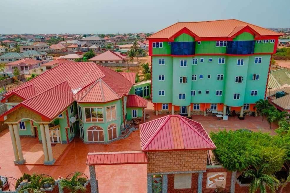 Dc Ambassadors Hotel Dawhwenya Экстерьер фото